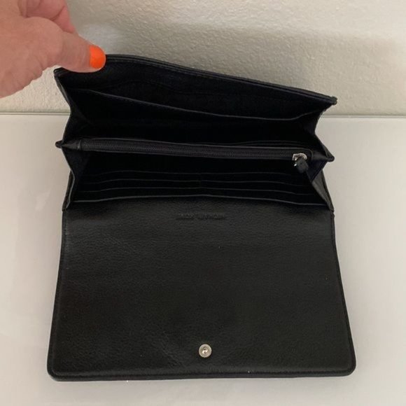 Michael Kors, black leather wallet - Picture 3 of 4